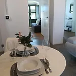 Apartamento Corredera Travel 4 *