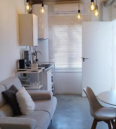 Corredera Travel 4 *